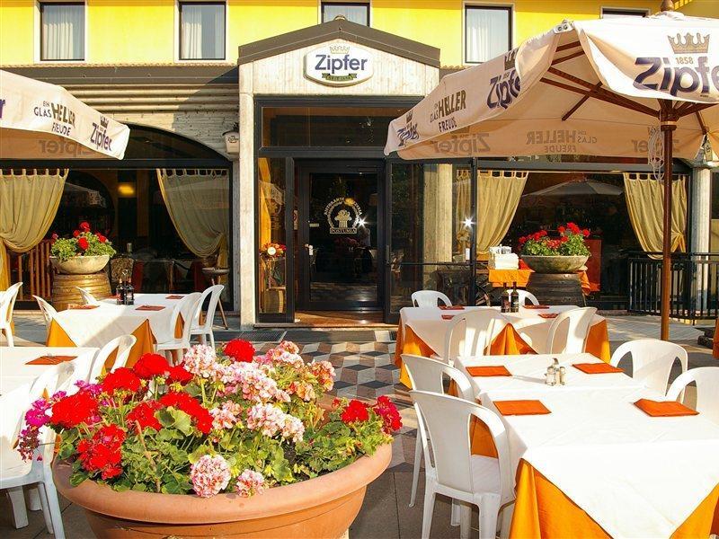 Hotel Postumia Dossobuono Exterior photo