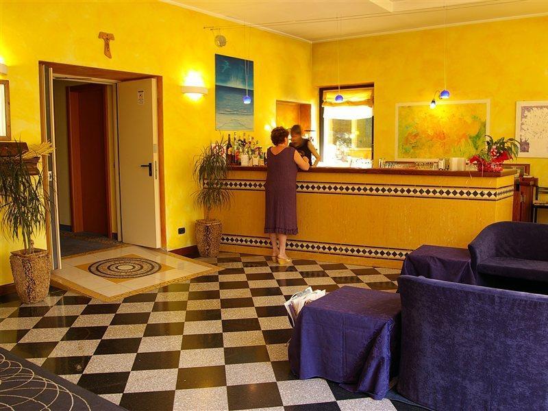Hotel Postumia Dossobuono Exterior photo
